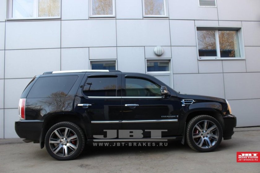 Кадиллак Эскалейд 3