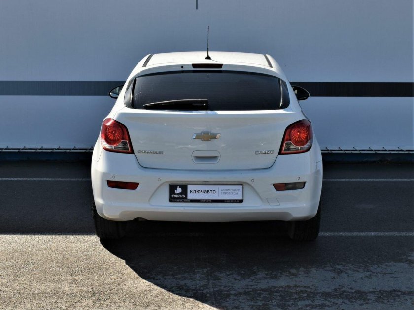 Chevrolet cruze 2014 хэтчбек