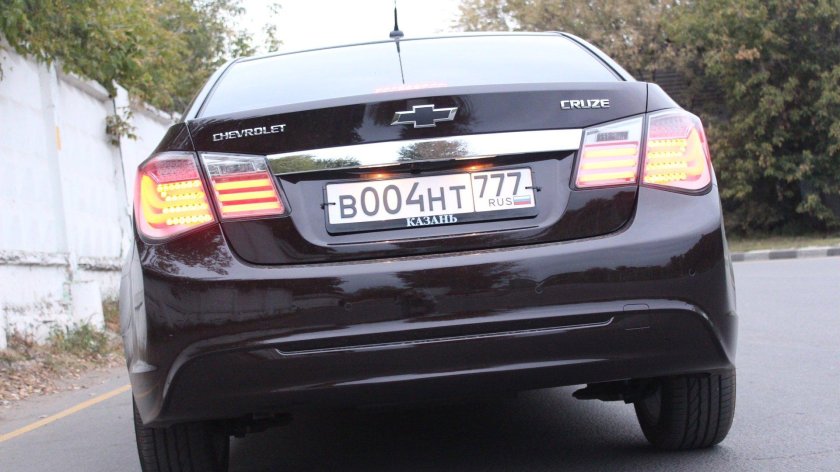 Шевроле Круз седан зад