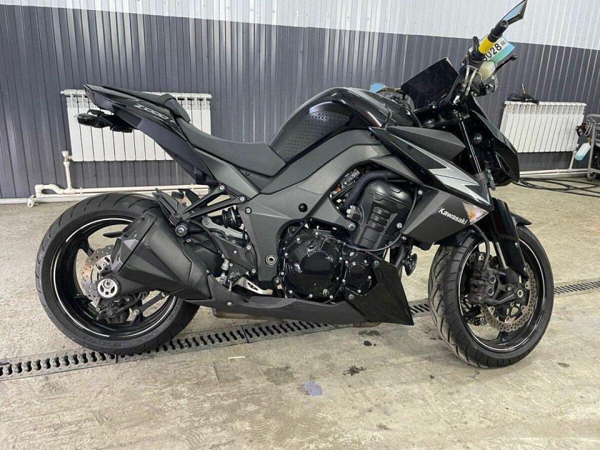 Кавасаки z1000 черный