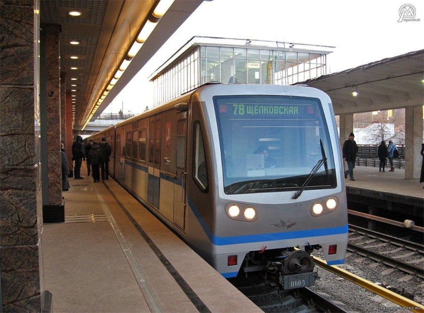 81 740 4 Русич на Арбатско-Покровской линии