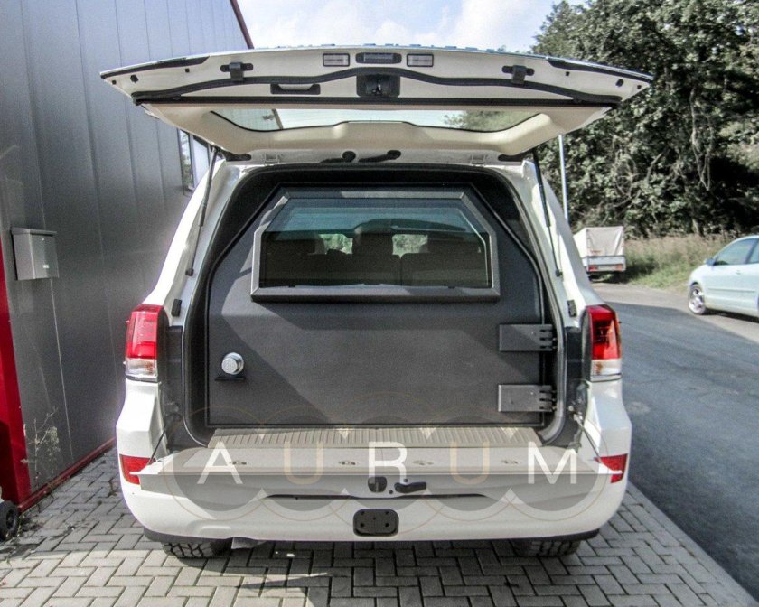 Toyota Land Cruiser 200 бронированный