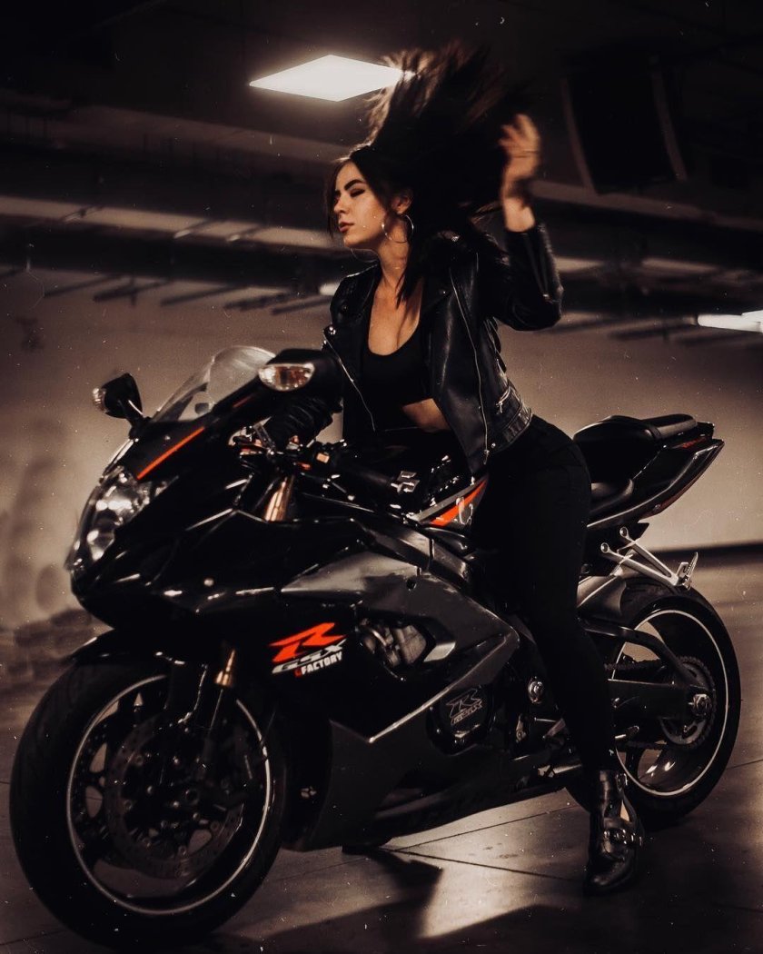 Яна Абрамова мотогонщица