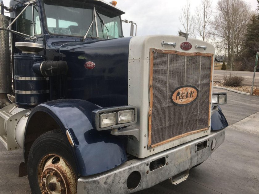Peterbilt 359