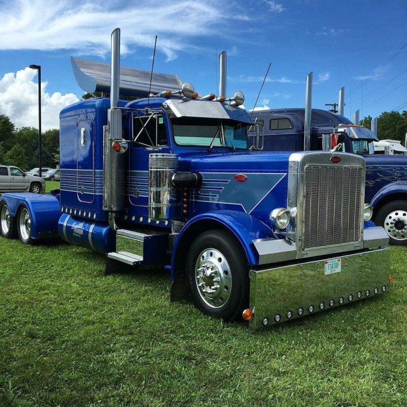 Петербилт 359