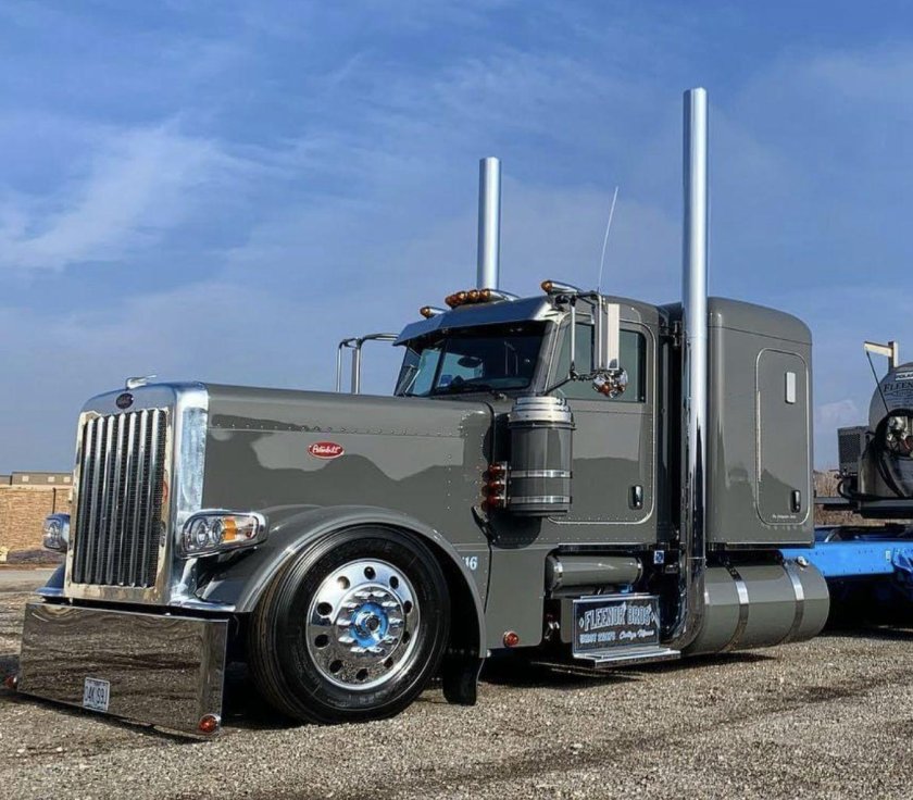 Peterbilt 379