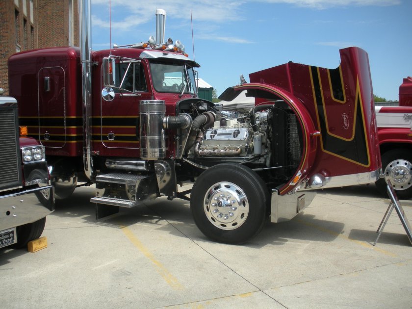 Peterbilt 359