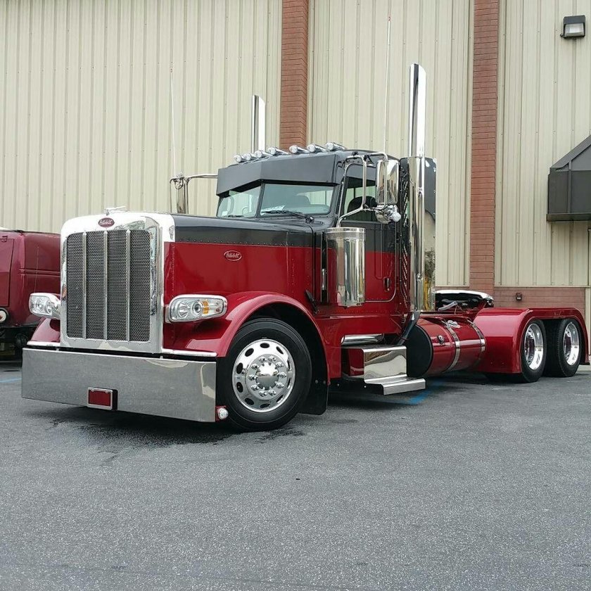 Peterbilt 389 Custom