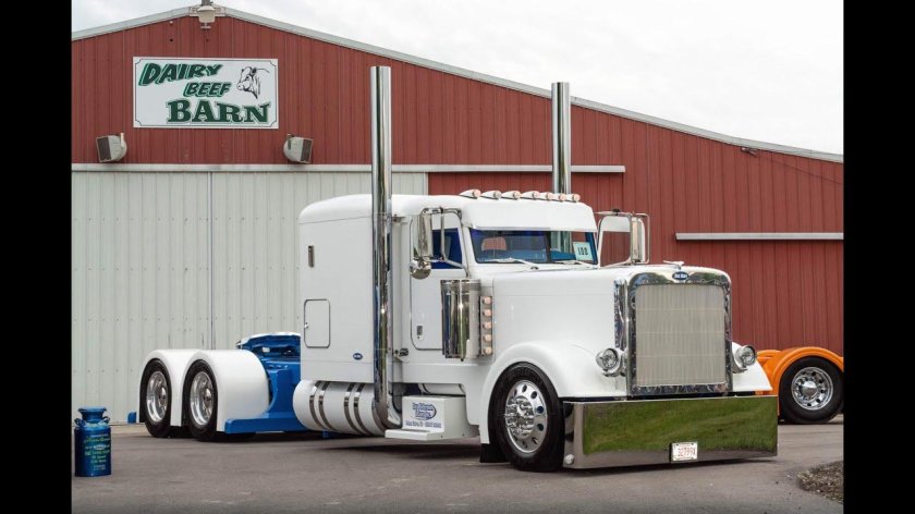 Петербилт 389