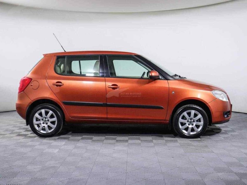 Шкода Фабия 2 хэтчбек