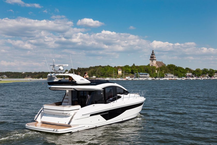 Galeon 460