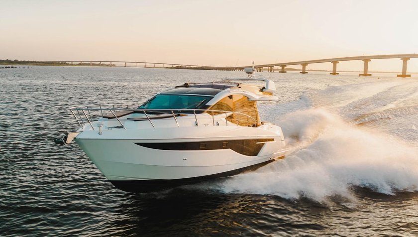 Яхта prestige 520