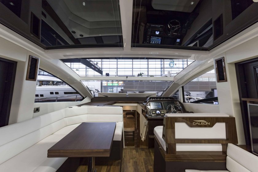 Galeon 470 Sky Deck