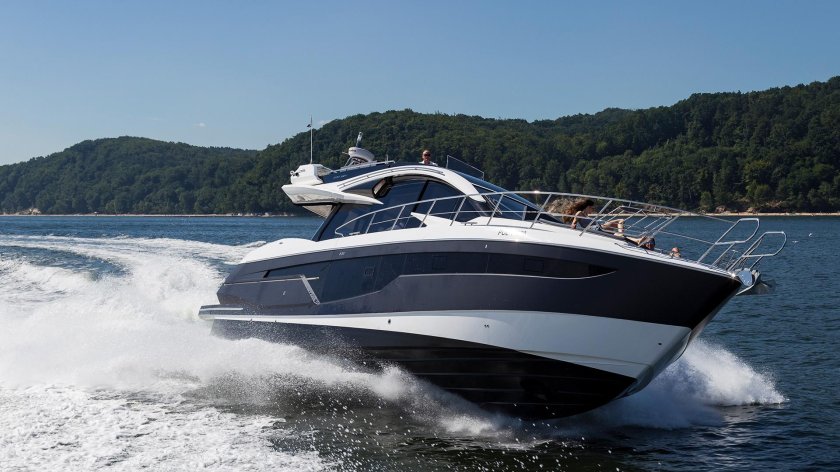 Galeon 510 Skydeck