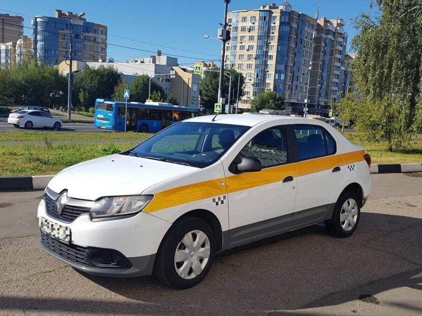 Taxi Рено Логан