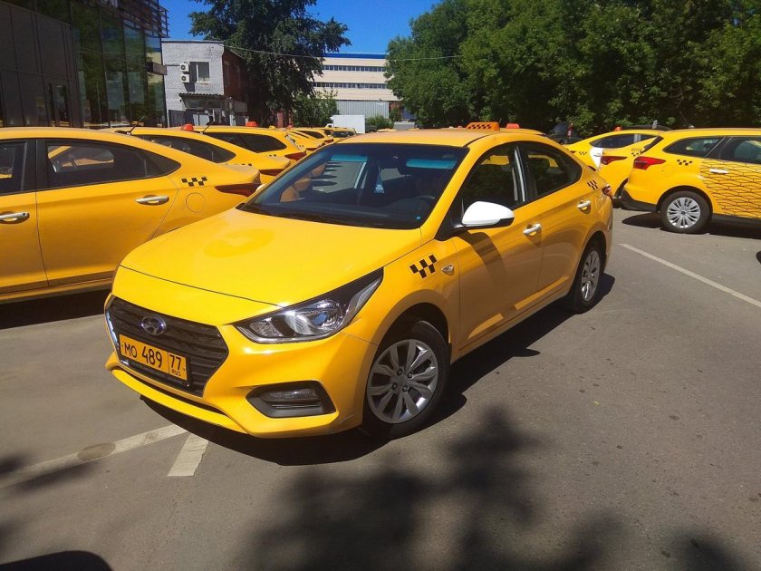 Hyundai Solaris taksi