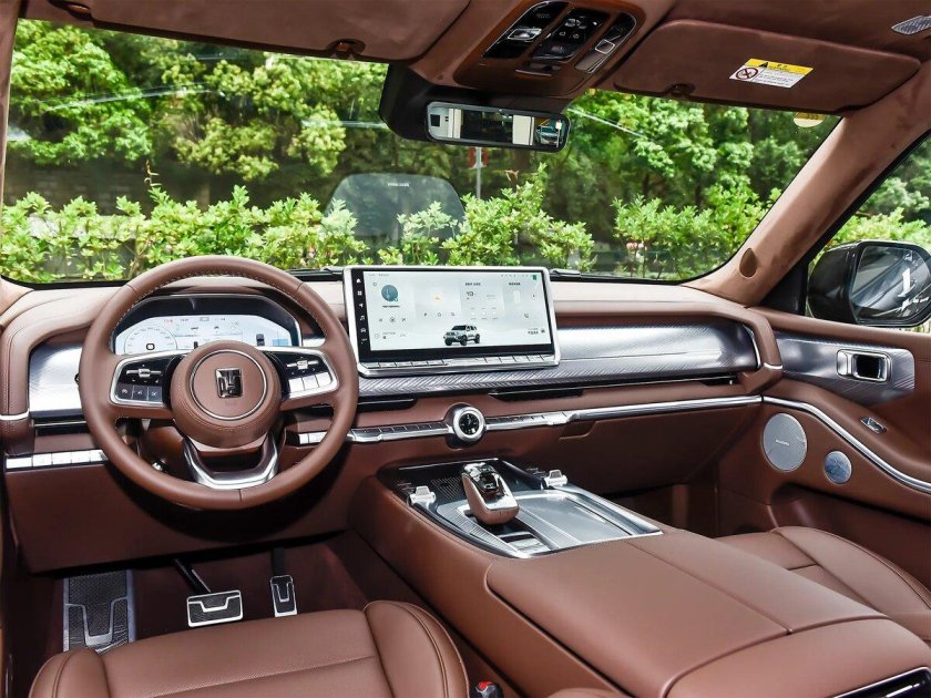 Салон китайских автомобилей