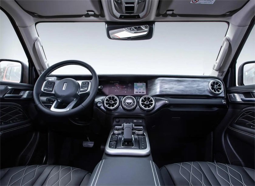 Китайский внедорожник Wey Tank 300