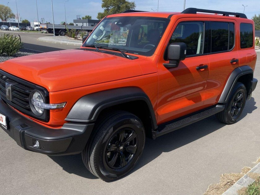 Tank 300 оранжевый