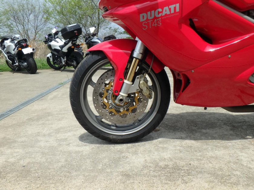 Ducati st4