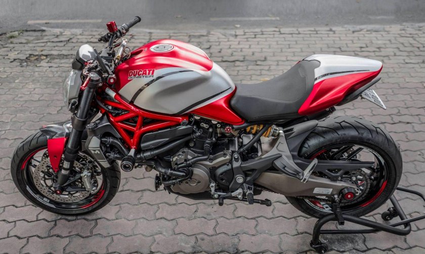 Ducati monster 821