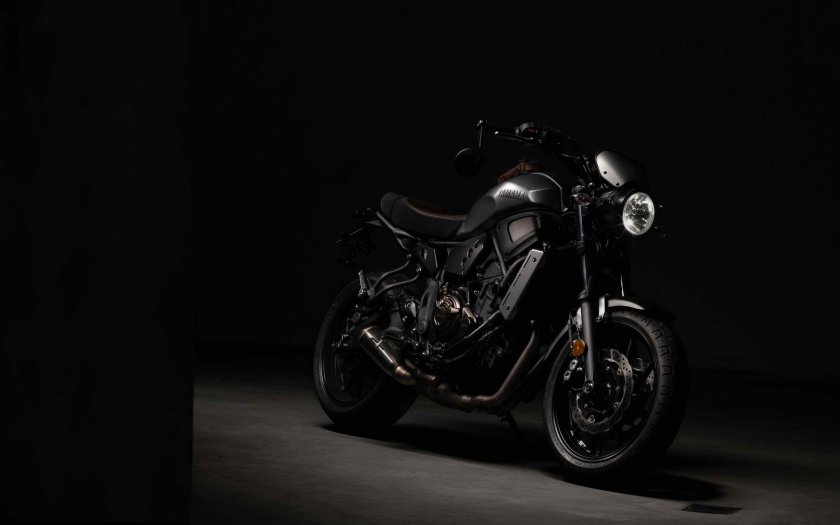 Черный мотоцикл