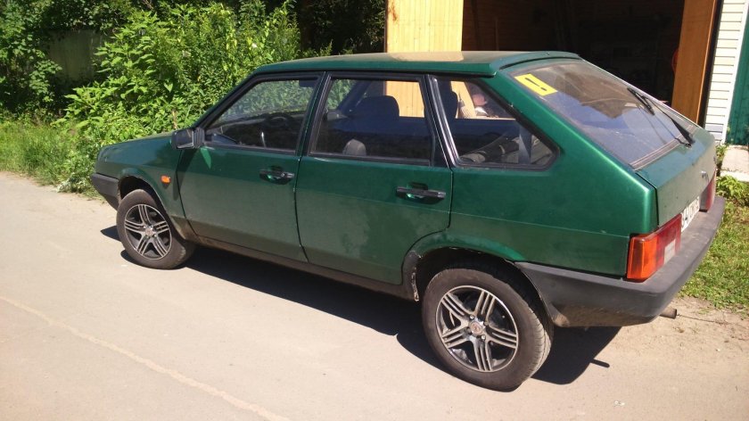 ВАЗ 2109 зеленый металлик