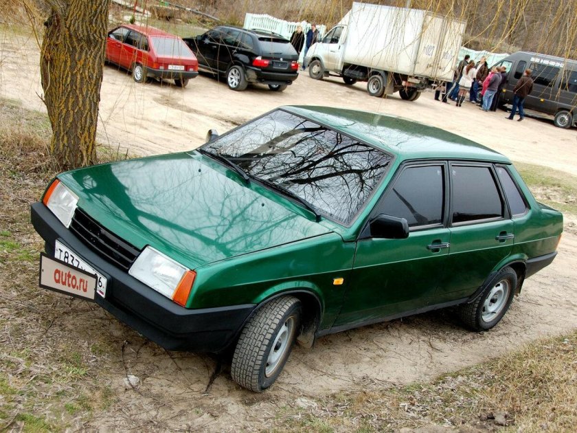ВАЗ 21099 зеленая