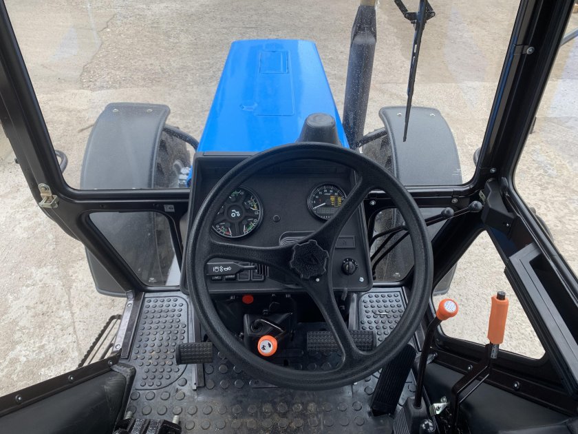 Салон трактора МТЗ 82.1