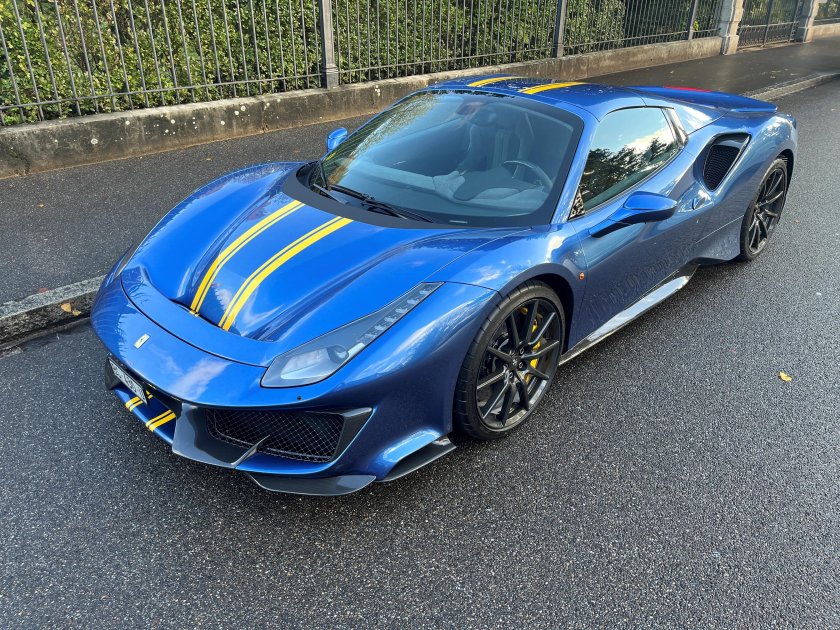 Феррари 488 pista