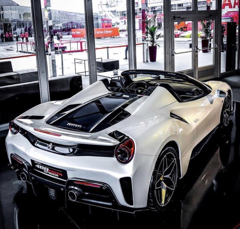 Ferrari 488 Spider