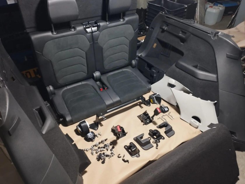 Третий ряд сидений Дискавери 3