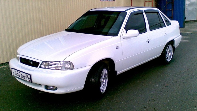 Daewoo Nexia n100 белая