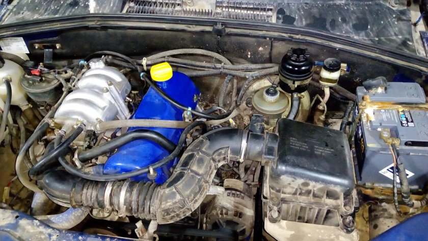 Воздушный патрубок Нива Шевроле