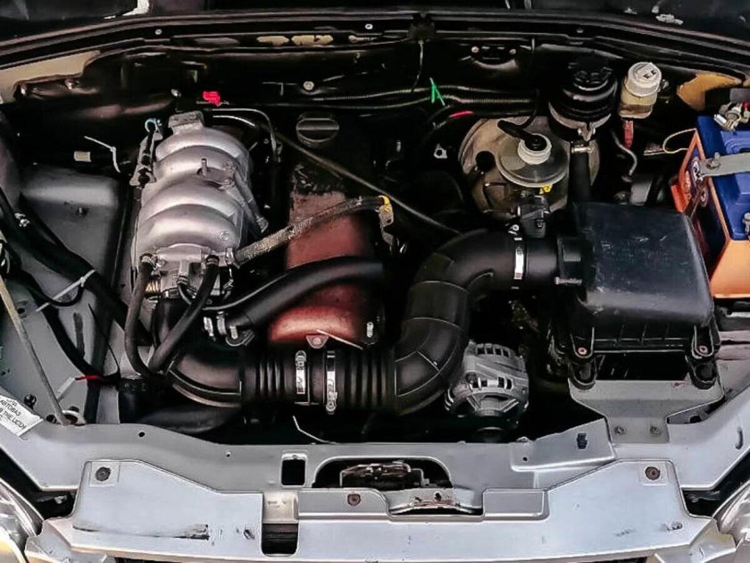 Подкапотное пространство шевроле нива