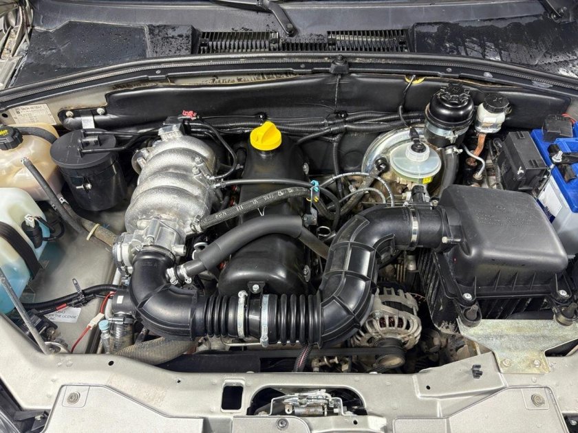 Подкапотное пространство нива шевроле