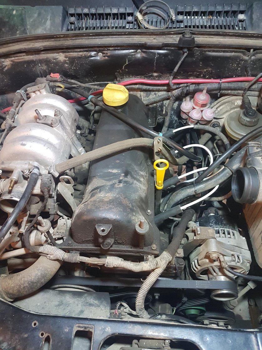 Крепление клапанной крышки Нива Шевроле