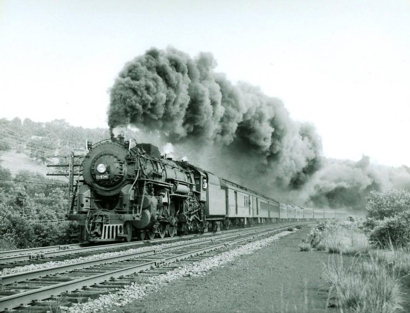 Паровоз старинный