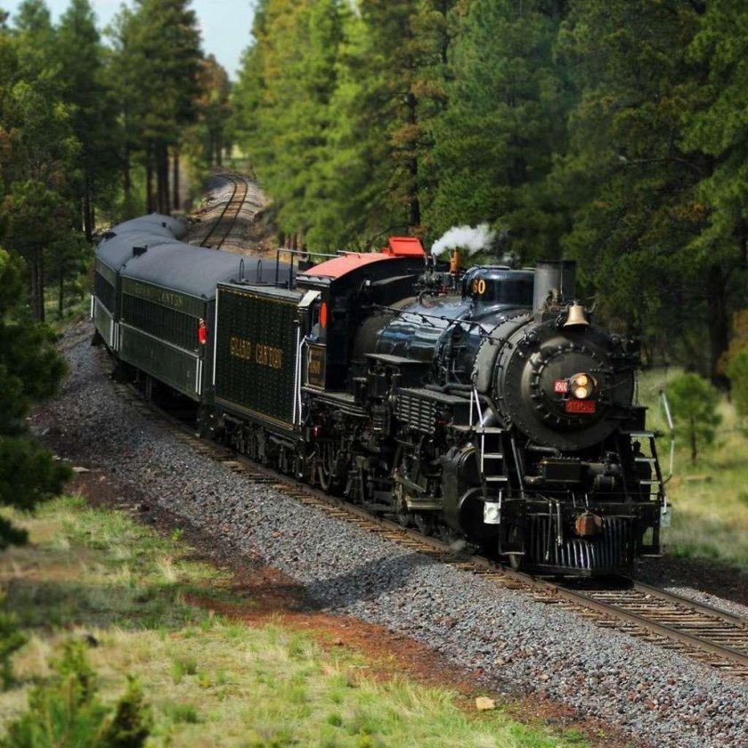 Паровоз Yellowstone