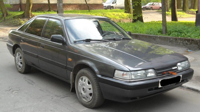 Мазда 626 мокрый асфальт