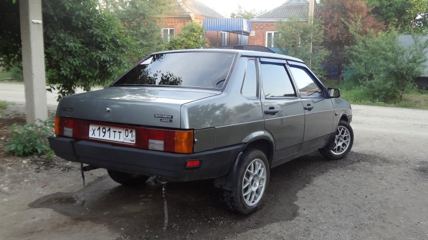 ВАЗ 21099 1992 года