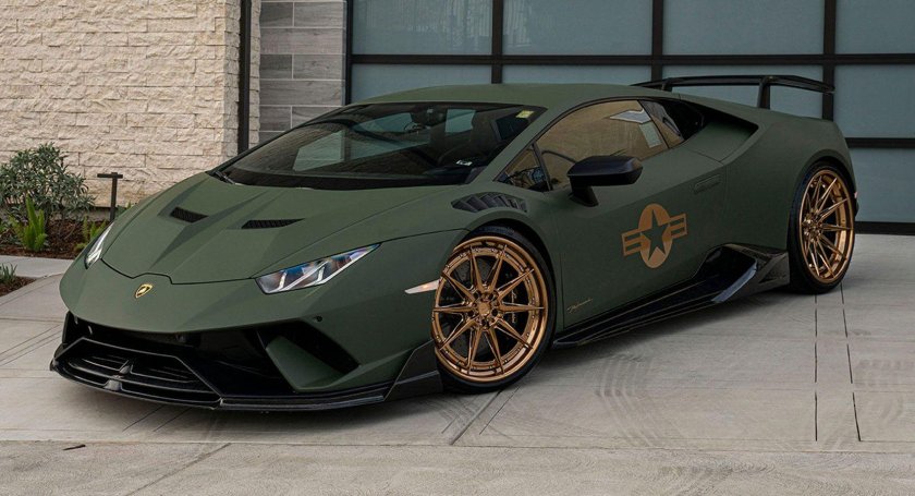 Ламборгини Хуракан sto