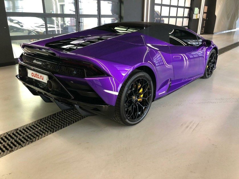 Lamborghini huracan evo spyder