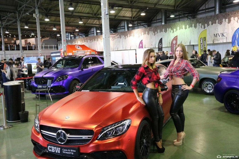 Выставка автомобилей