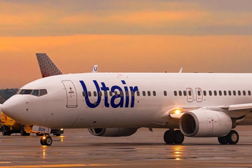 Боинг 737 ЮТЭЙР