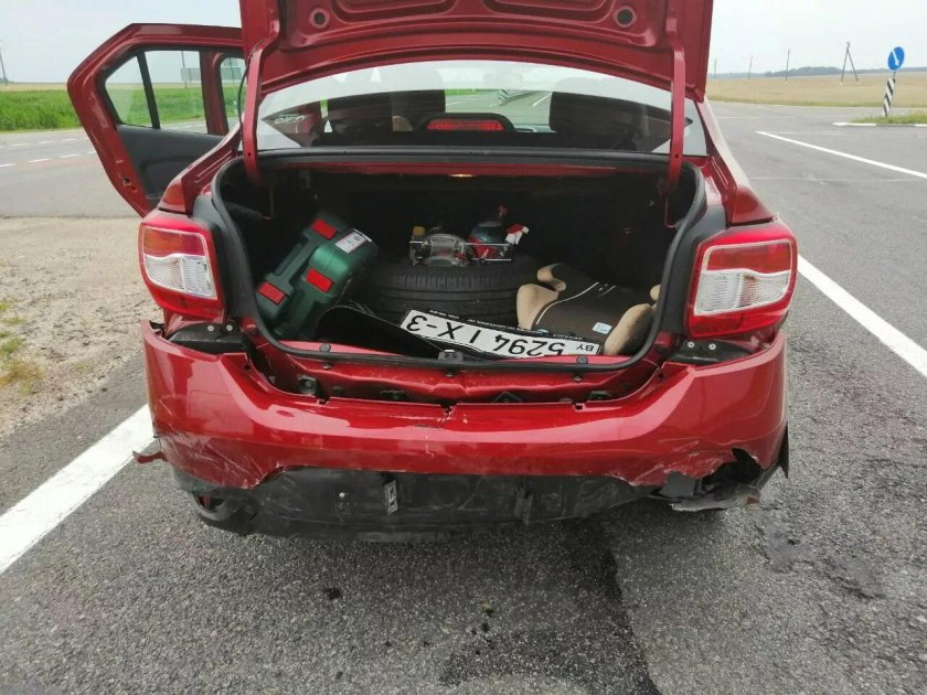 Renault Logan Stepway багажник