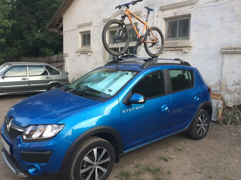 Багажник Рено Сандеро степвей 2