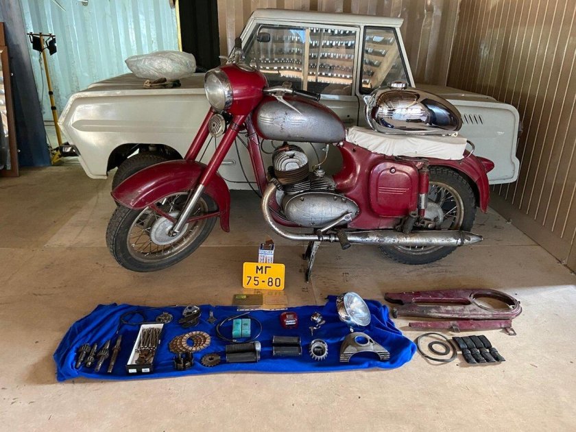 Мотоцикл ява 350 старушка