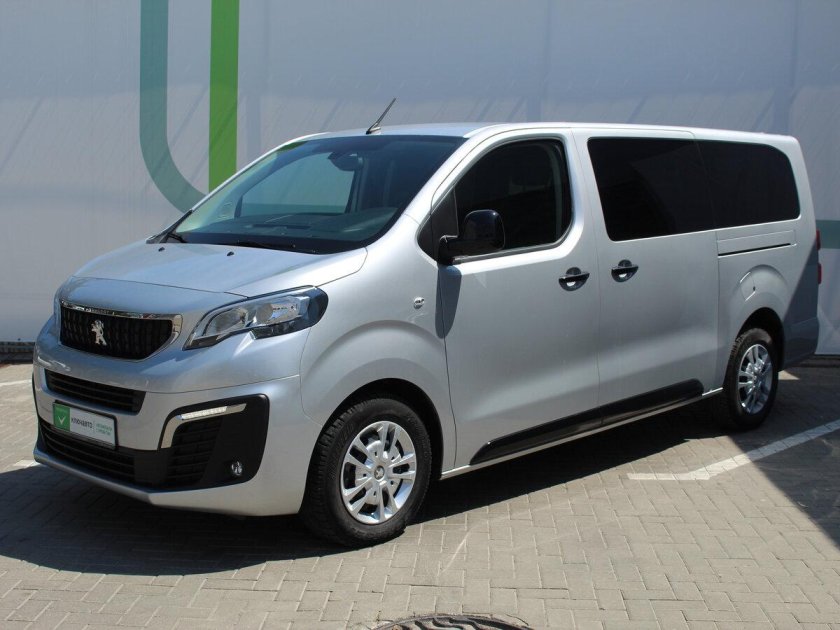 Peugeot traveller 2021