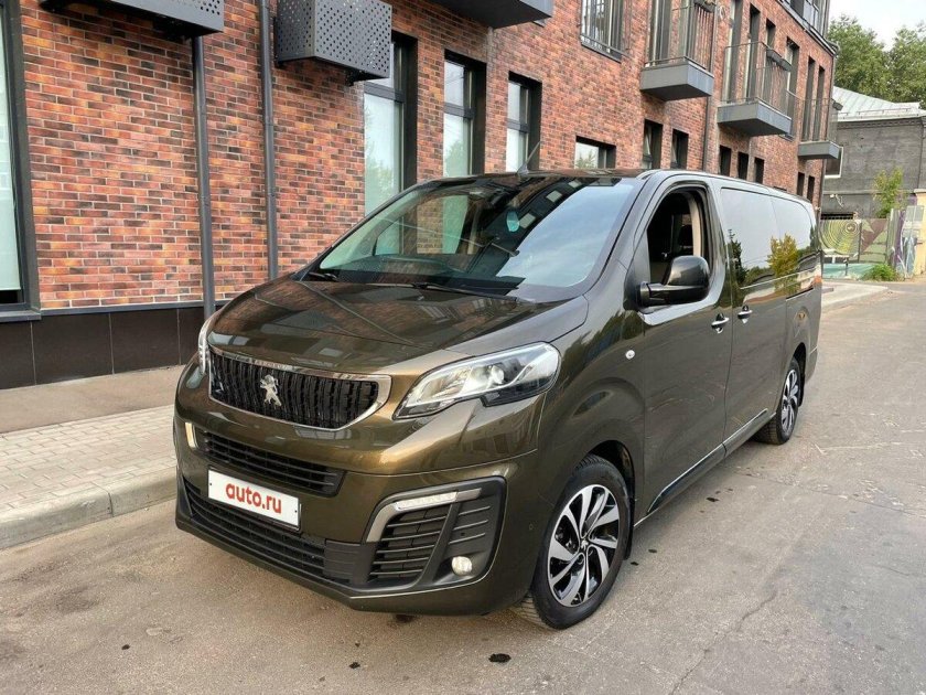 Минивэн Пежо Травеллер